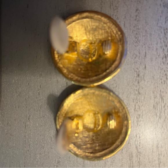 Vintage Fendi clip on earrings 🥰 - Picture 7 of 11